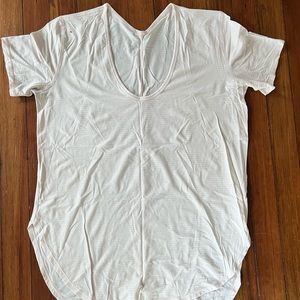 Lululemon tshirt